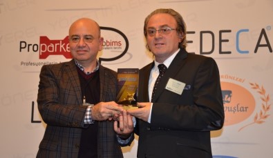 Başkan Saraoğlu'na 'Yılın Başarılı Yerel Yöneticisi' Ödülü