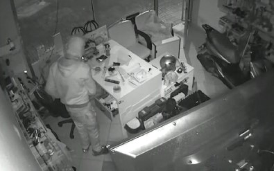 Dükkan Taşır Gibi Soygun Yaptılar