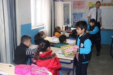 Okul Başkanı Öğrenci, Kaymakam Erat'ı Ziyaret Etti