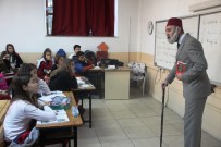 OSMAN ÖZKAN - Sınıftan İçeri 'Çat Kapı' Mehmet Akif Ersoy Girdi