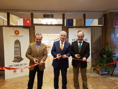 'Türk Edebiyatı Tarihi Kitapları Sergisi' Açıldı