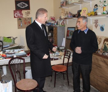 Vali Gül'den Atık Malzemeleri Sanata Dönüştüren Ustaya Ziyaret