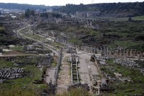 MARCUS AURELIUS - Antik Kent Perge'nin Yüzde 70'İ Halen Yer Altında Keşfedilmeyi Bekliyor