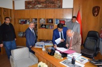 SENDİKA BAŞKANI - Avanos Belediyesi'nde İmzalar Atıldı