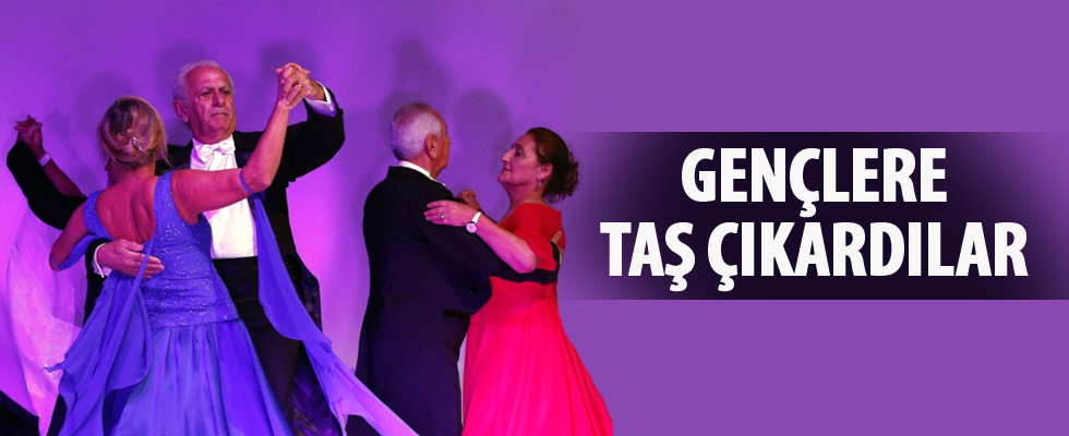 Danslarıyla gençlere taş çıkardılar