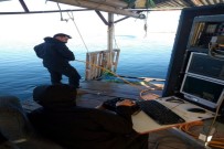 Emekli Öğretmen, Su Altında 'ROV' Cihazı İle Aranıyor