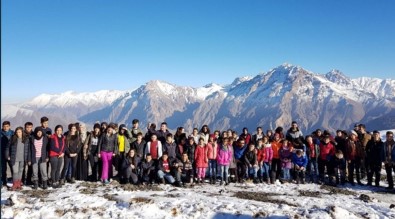 Hakkari'de 8 Bin 500 Öğrenciye Kayak Eğitimi