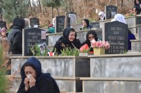 LEYLA BİRLİK - Uludere'de Savaş Uçaklarının Bombalaması Sonucu Ölen 34 Kişi Mezarları Başında Anıldı