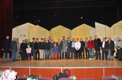 'Arz-I Veda Mehmet Akif Ersoy' Oyununa Yoğun İlgi