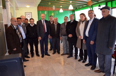 Başkan Atabay, Muhtarlara Söz Verdiği Bilgisayarları Teslim Etti