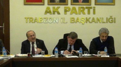 Başkan Gümrükçüoğlu AK Parti İl Yönetimi İle Buluştu