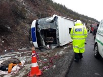 Başkent'te Yolcu Otobüsü Şarampole Devrildi Açıklaması 2 Ölü, 21 Yaralı Haberi