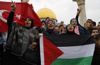 PLASTİK MERMİ - Filistinliler İle İsrail Polisi Arasında Çatışma Yaşandı