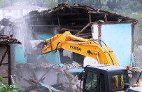 GECEKONDU - İzmit'te 47 Kaçak Yapıya Yıkım Kararı