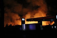 Kocaeli'de Fabrika Yangını... 3 Fabrika Alev Alev Yandı