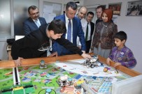 ROBOTLAR - Vali Büyükakın'dan Bilim Ve Sanat Merkezi'ne Ziyaret