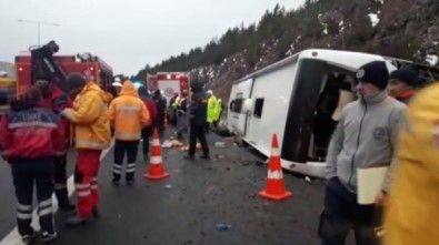 Yolcu Otobüsü Şarampole Devrildi Açıklaması 2 Ölü, 21 Yaralı