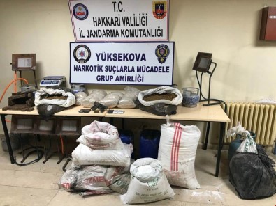 Yüksekova'da Uyuşturucu İmalathanesine Operasyon