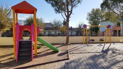 Başkan Alıcık Çocukları Unutmadı