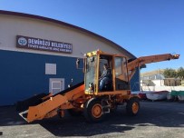 Demirözü Belediyesi'ne Kar Yükleme Makinası