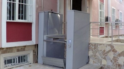 Engelliler Günü'nde Sandıklı'da Skandal 'Asansör' Görüntüsü