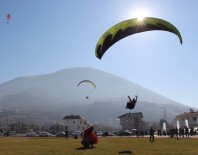 KENAN ŞAHIN - Paraşütle Uçarak Tohum Saçtılar