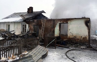 Rusya'da Yangın Açıklaması 5 Ölü