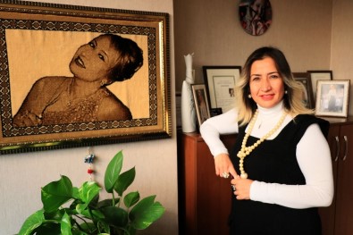 Şarkıcı Avukat Anne, Ölen Otizmli Evladına Klip Çekti