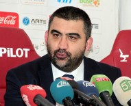 ÜMİT ÖZAT - Ümit Özat'tan eleştirilere sert cevap