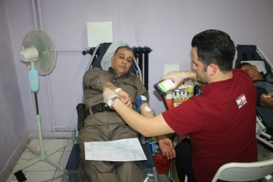 Beyşehir'de Jandarmadan Kızılay'a Kan Bağışı