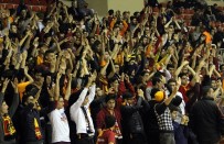 BILYONER - Galatasaray Tribünlerinde 'Can Topsakal İstifa' Sesleri