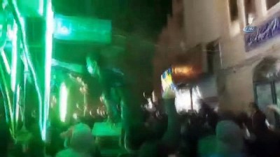 İran'da Göstericiler Arak Valiliğini Ele Geçirdi