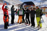 İRANLıLAR - İranlı Turistler Palandöken'e Akın Etti