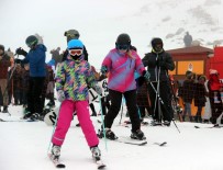 TURİST KAFİLESİ - Ruslar Erciyes'i Sevdi