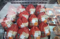 YILBAŞI GECESİ - Vatandaş Hindi Ve Kırmızı Et Yerine Tavuk Tercih Ediyor