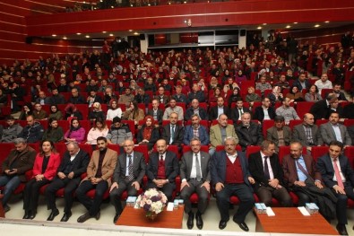 Yalçın Akdoğan Gebze'de Konferans Verdi