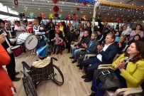 HASAN ŞAHIN - Engelsiz Kafe'de Yılbaşı Partisi