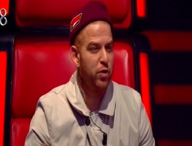 Gökhan bir anda yere yığıldı