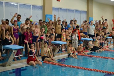 Bu Havuzda Engel Yok