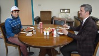 ENGELLİ GENÇ - Engelli Gencin Başkanla Yemek Yeme Hayali Gerçekleşti