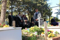SAĞLIK OCAĞI - Hayırsever Kadir Kameroğlu Mezarı Başında Anıldı