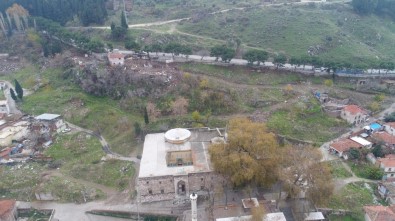 Manisa'daki En Eski Türk Eseri Olan Ulu Caminin Heybeti Ortaya Çıkıyor