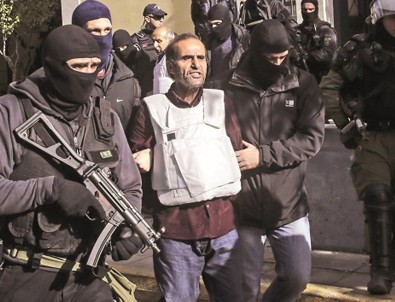 Yunanistan 9 teröristi tutukladı