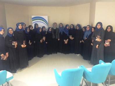 Kadınlar İzmit Belediyesi'nce Bilgilendirildi