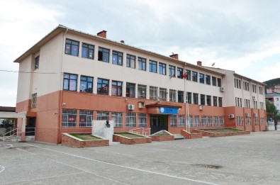Milas'ta İki Okul Binası Boşaltılıyor