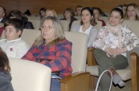 FAZLA KILO - Prof. Dr. Kurtoğlu Öğrencilere Obezite Ve Erken Ergenliği Anlattı