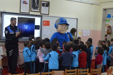 Anaokulu Öğrencilerine Polislik Mesleği Anlatıldı