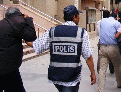 Ankara'da FETÖ evlerine operasyon