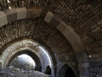 ANADOLU SELÇUKLULARı - Baraj suyu çekilince Selçuklu Hanı ortaya çıktı