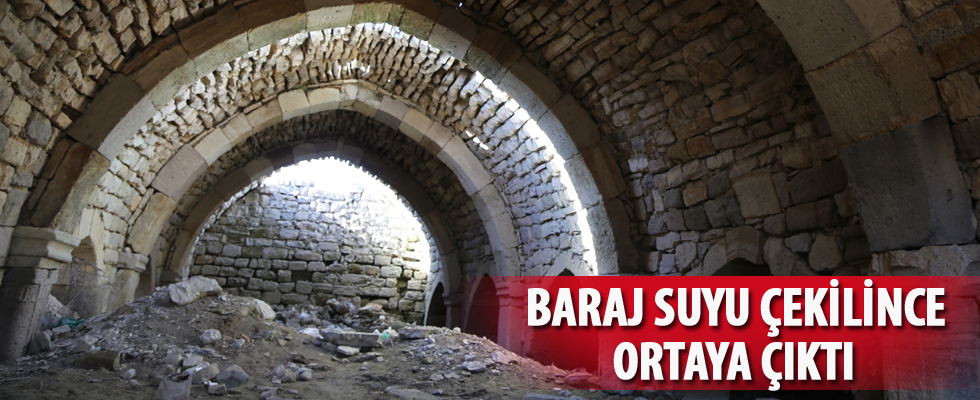 Baraj suyu çekilince Selçuklu Hanı ortaya çıktı